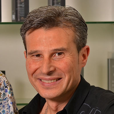 Lorenzo Cosentino, Friseur